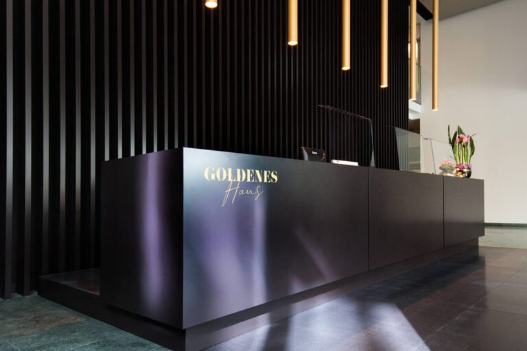 GoldenesHaus-FFM-03092020-4-1920×1280